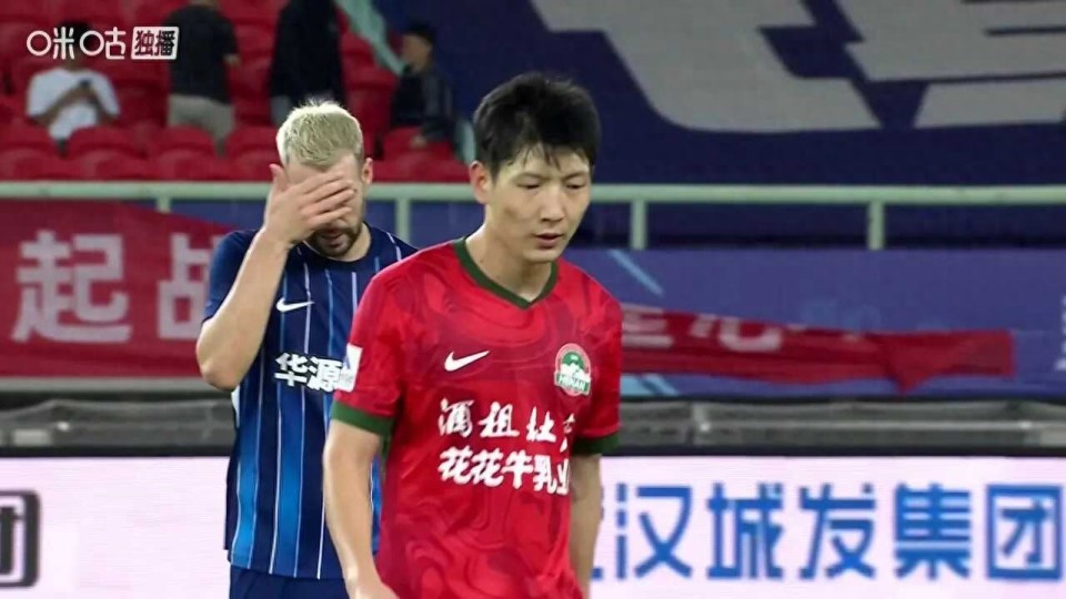 轮主场, 班马来说